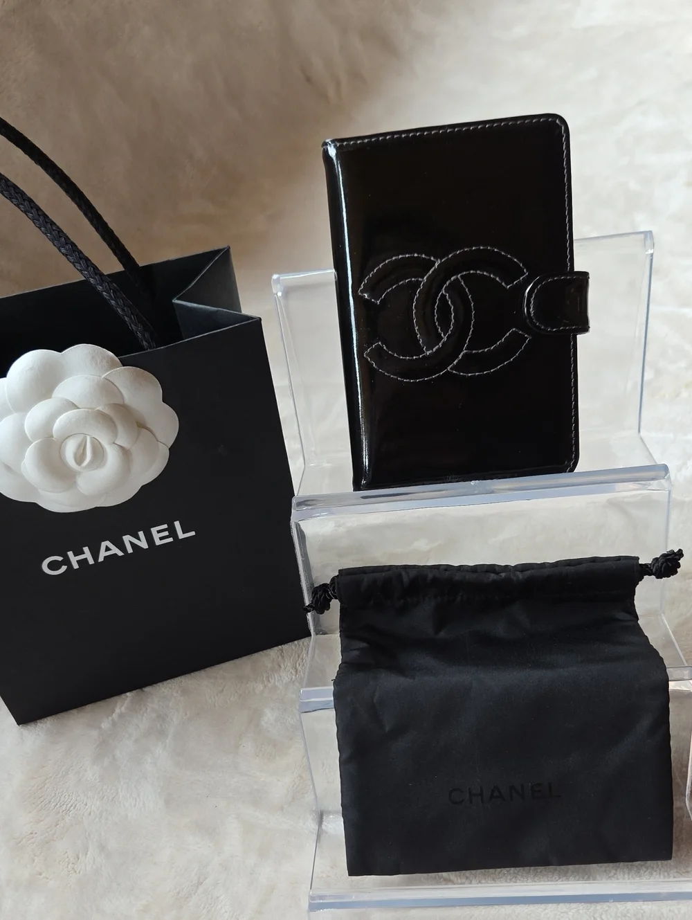 CHANEL Black Patent Leather CC Embossed Small Agenda/Wallet